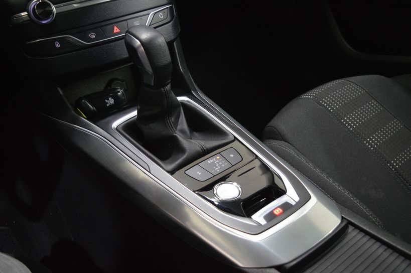 PEUGEOT 308 SW 2015 - Photo n°18