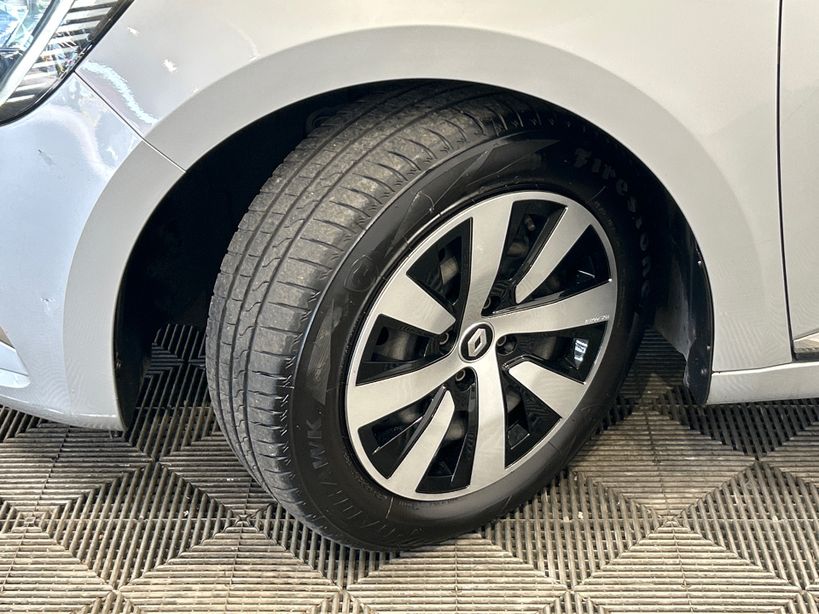 RENAULT CLIO V 2023 - Photo n°10