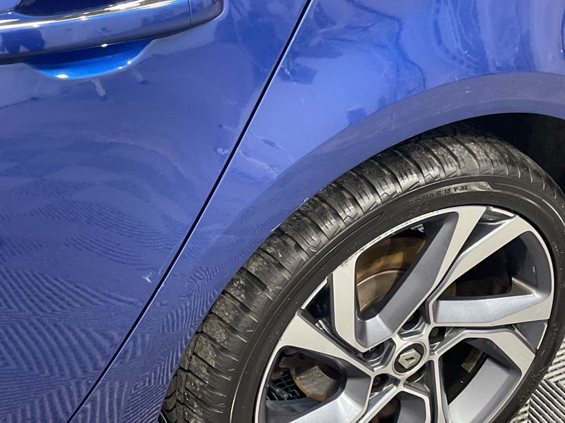 RENAULT MEGANE IV BERLINE 2021 - Photo n°8