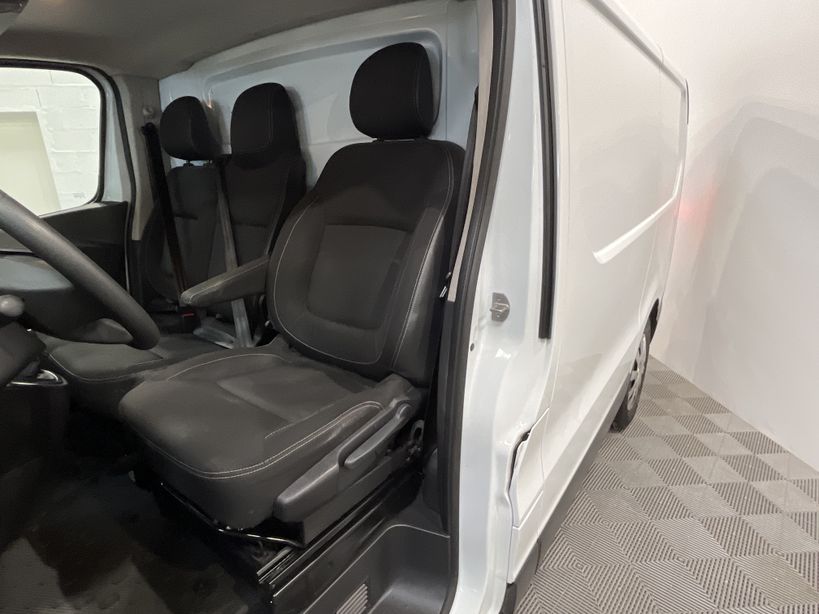 RENAULT TRAFIC FOURGON 2020 - Photo n°9