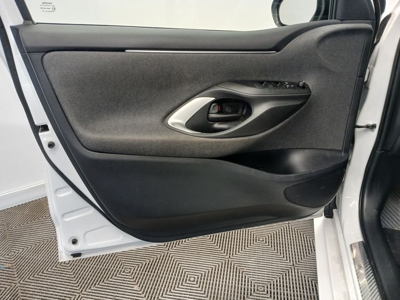 TOYOTA YARIS HYBRIDE MY21 2021 - Photo n°10