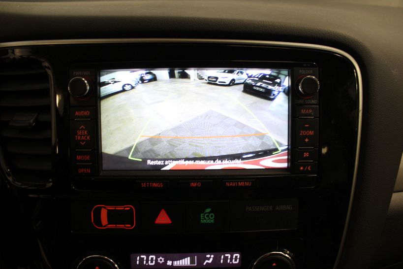 MITSUBISHI OUTLANDER 2015 - Photo n°3