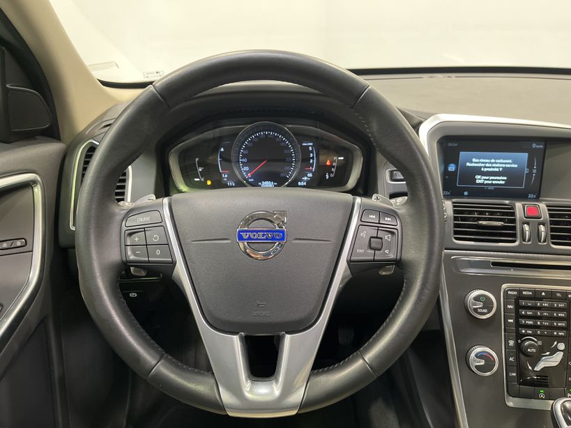 VOLVO XC60 2016 - Photo n°11