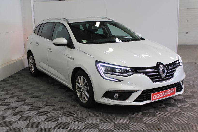 RENAULT MEGANE IV ESTATE 2018 - Photo n°3