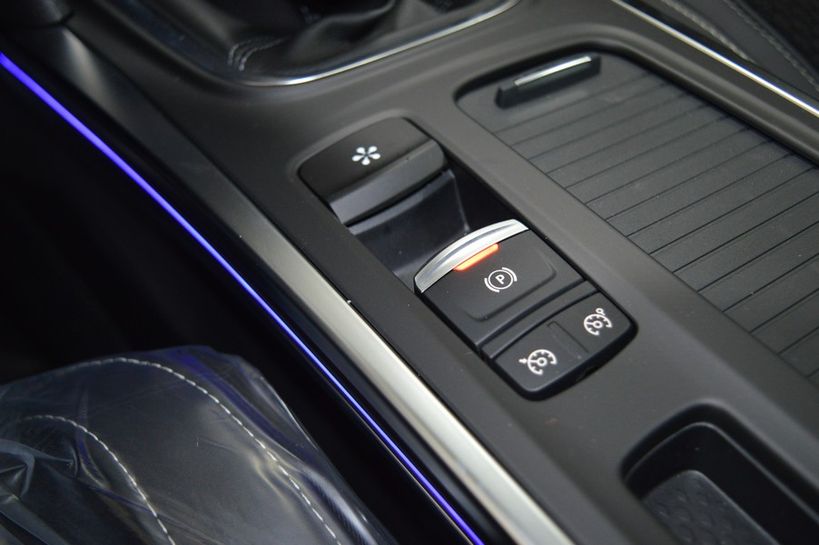 RENAULT MEGANE IV BERLINE BUSINESS 2019 - Photo n°12