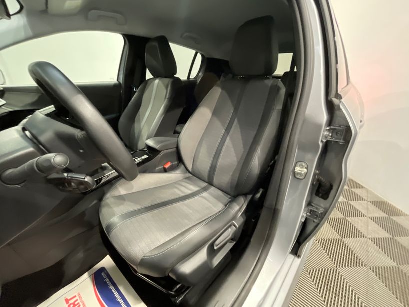 PEUGEOT 208 2023 - Photo n°9