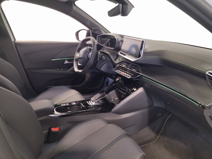 PEUGEOT 208 2020 - Photo n°8