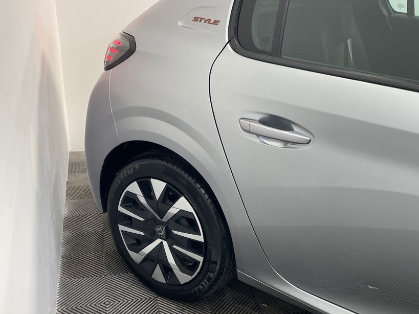 PEUGEOT 208 2025 - Photo n°10