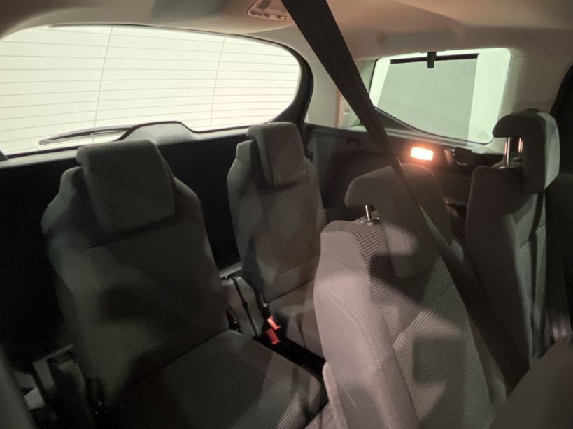 PEUGEOT 5008 2016 - Photo n°9