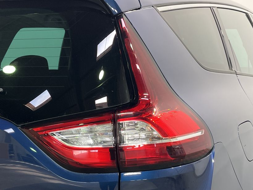 RENAULT GRAND SCENIC IV 2020 - Photo n°8
