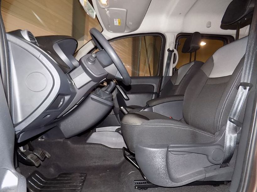 RENAULT KANGOO II 2017 - Photo n°17