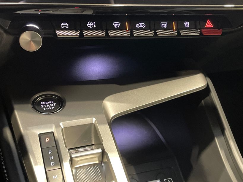 PEUGEOT 308 2023 - Photo n°17