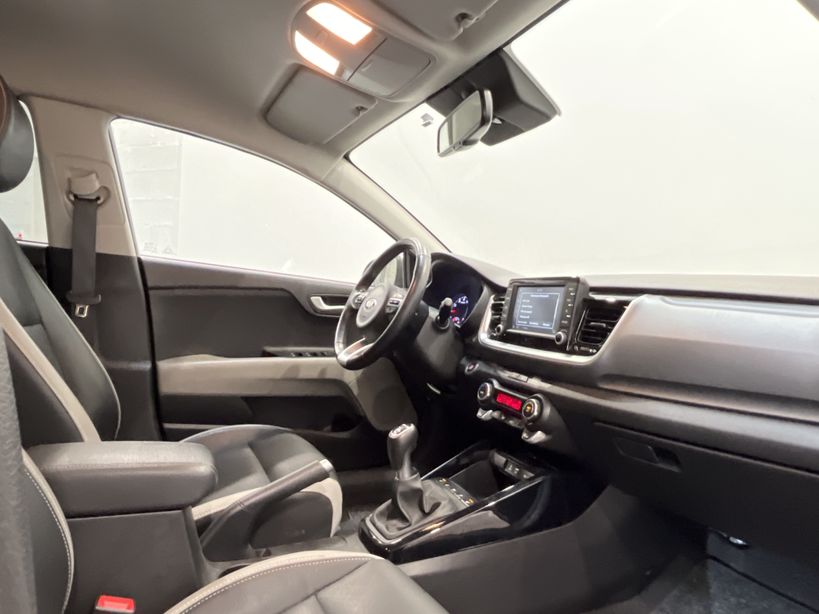 KIA STONIC 2019 - Photo n°21