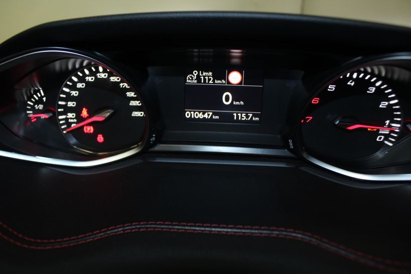 PEUGEOT 308 2020 - Photo n°11