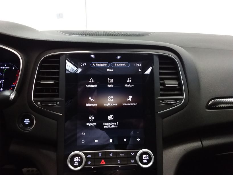 RENAULT MEGANE IV BERLINE 2022 - Photo n°16