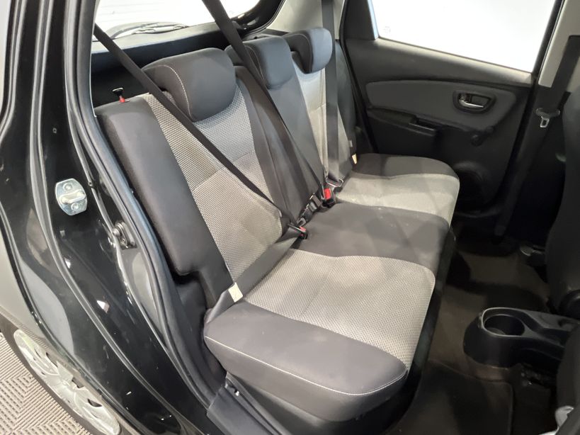 TOYOTA YARIS HYBRIDE 2015 - Photo n°36