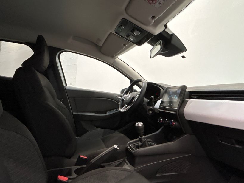 RENAULT CLIO V 2023 - Photo n°19