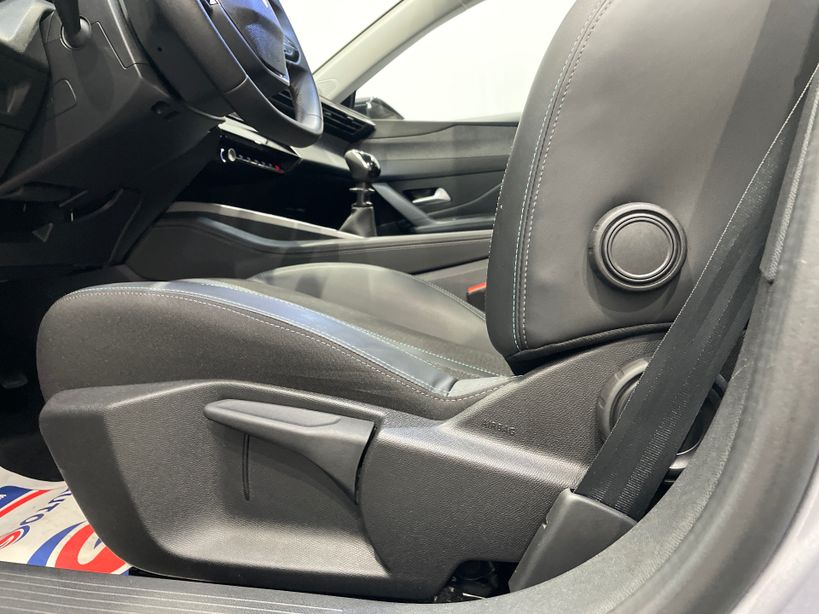 PEUGEOT 308 2023 - Photo n°38