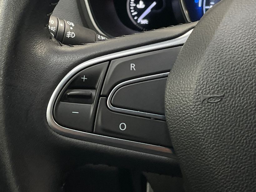 RENAULT MEGANE IV BERLINE BUSINESS 2020 - Photo n°26