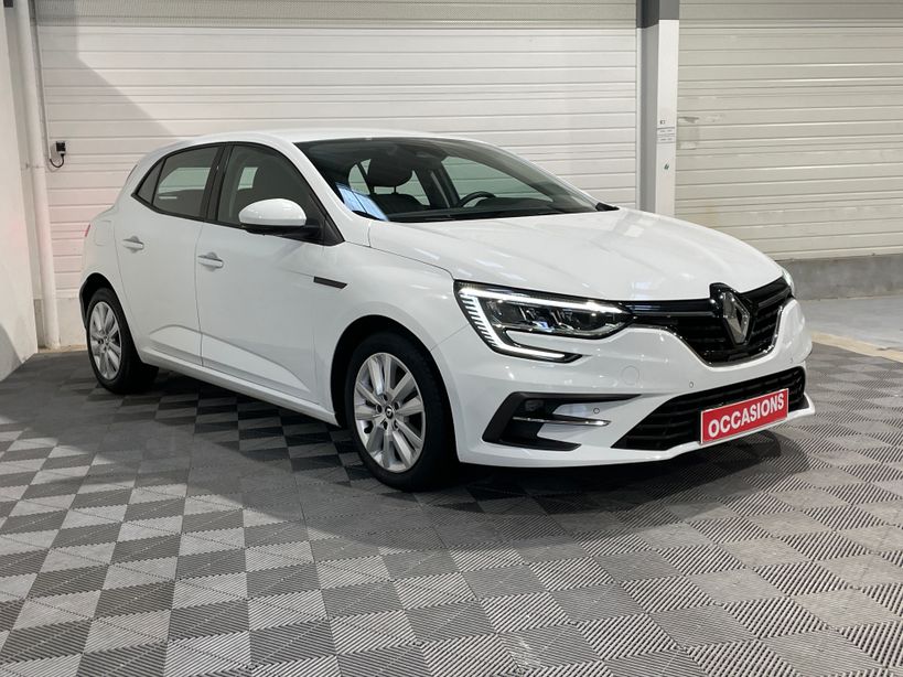 RENAULT MEGANE IV BERLINE 2022 - Photo n°3