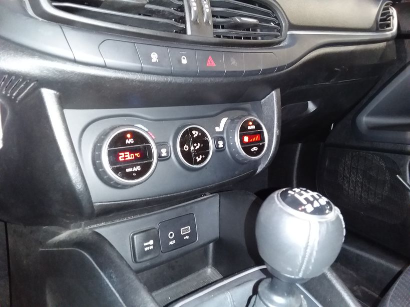 FIAT TIPO 5 PORTES 2018 - Photo n°24