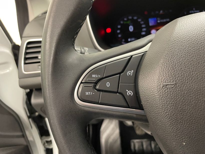 RENAULT MEGANE IV BERLINE 2022 - Photo n°18