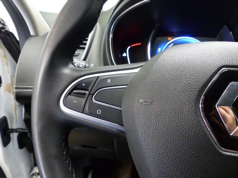 RENAULT GRAND SCENIC IV 2017 - Photo n°18