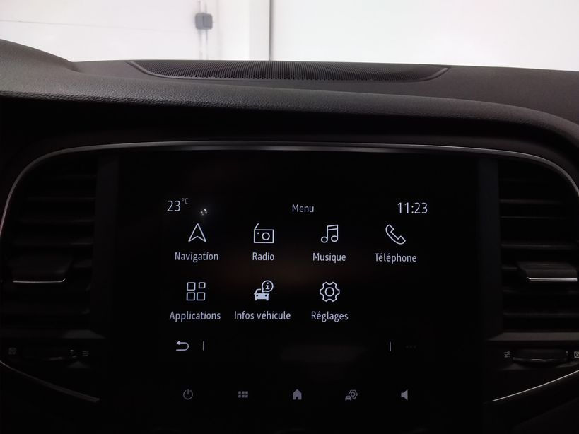 RENAULT MEGANE IV BERLINE 2021 - Photo n°16