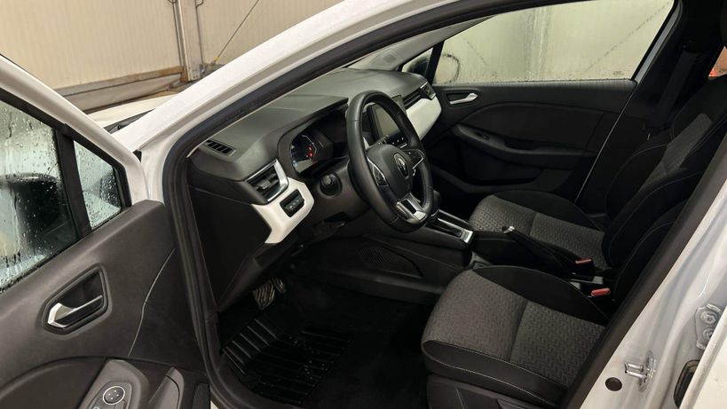 RENAULT CLIO V 2022 - Photo n°10