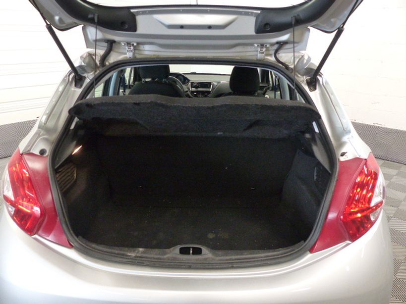 PEUGEOT 208 2014 - Photo n°21