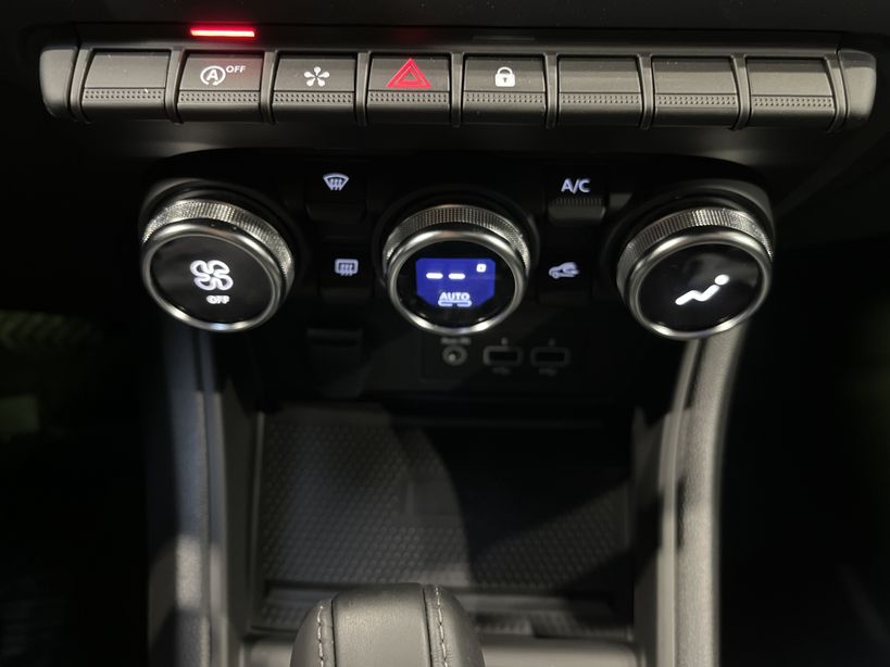 RENAULT CAPTUR 2023 - Photo n°16