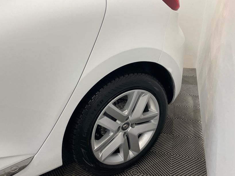 RENAULT CLIO V 2021 - Photo n°8