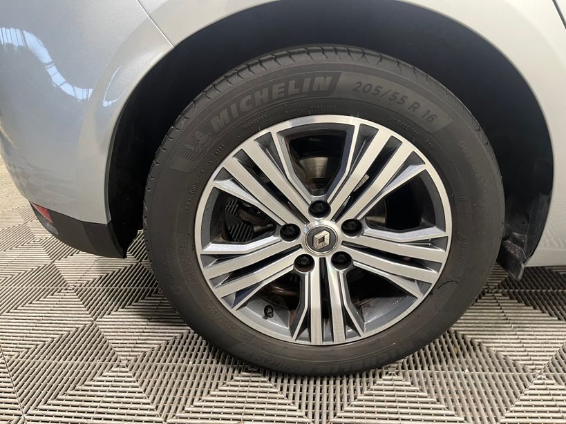 RENAULT MEGANE IV BERLINE 2023 - Photo n°35