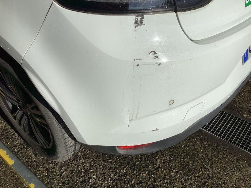 RENAULT MEGANE IV BERLINE 2022 - Photo n°2