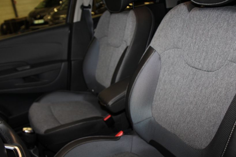 RENAULT CAPTUR 2019 - Photo n°24