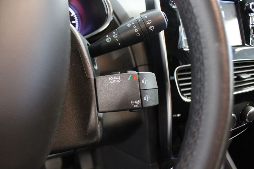 RENAULT CLIO IV ESTATE 2017 - Photo n°14