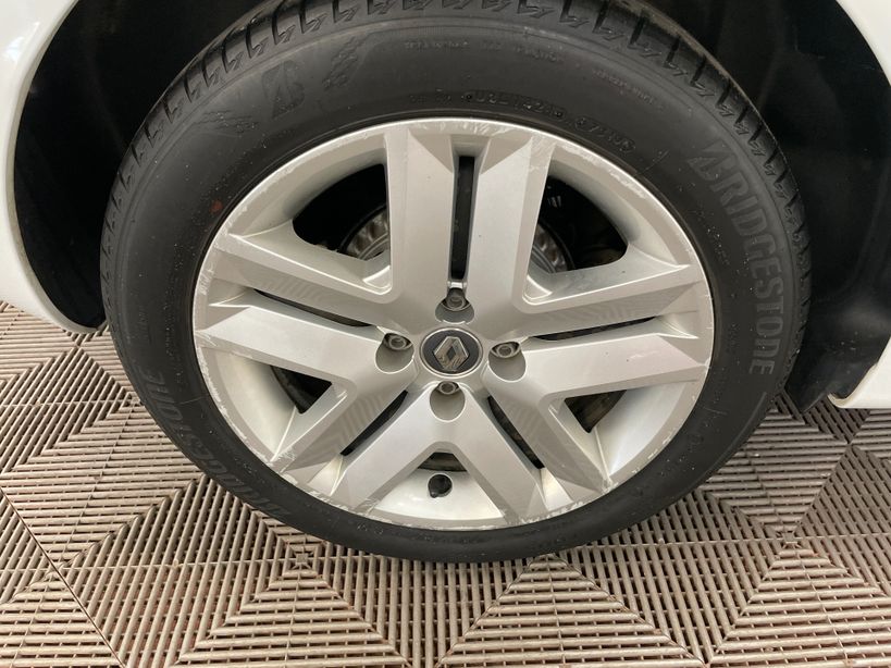 RENAULT CLIO V 2021 - Photo n°4