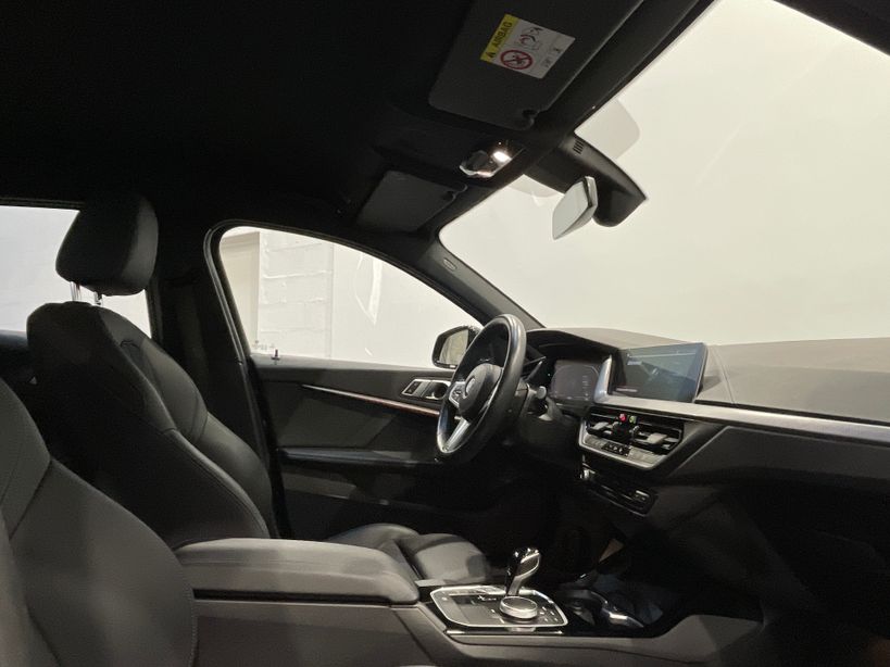 BMW SERIE 1 F40 2023 - Photo n°24