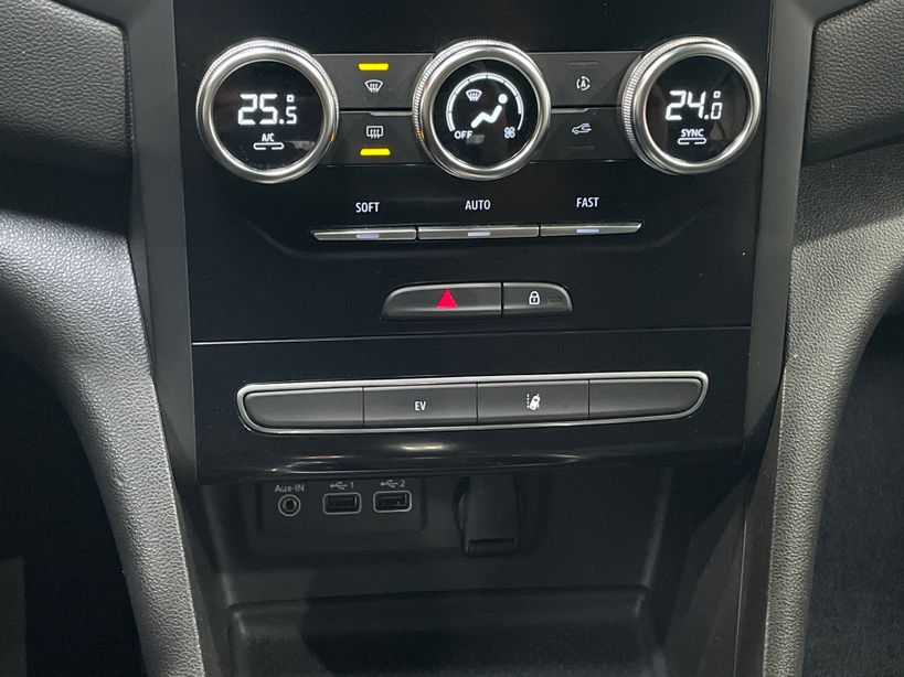 RENAULT MEGANE IV ESTATE 2021 - Photo n°16