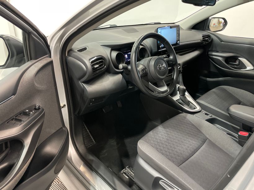 TOYOTA YARIS HYBRIDE MY22 2022 - Photo n°11