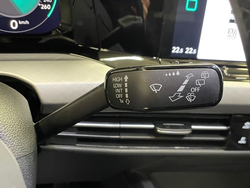 VOLKSWAGEN GOLF 2023 - Photo n°21