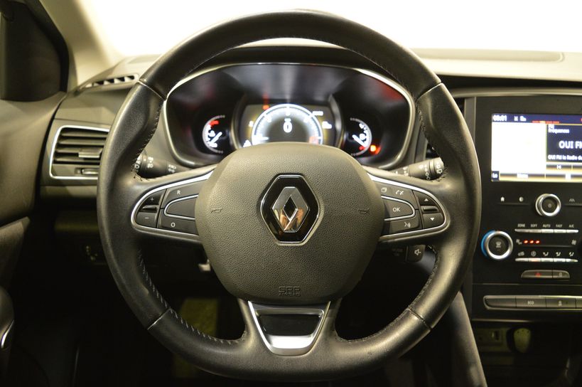 RENAULT MEGANE IV BERLINE BUSINESS 2017 - Photo n°11