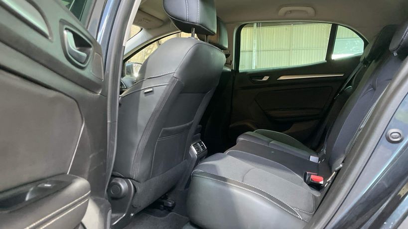 RENAULT MEGANE IV BERLINE 2021 - Photo n°12