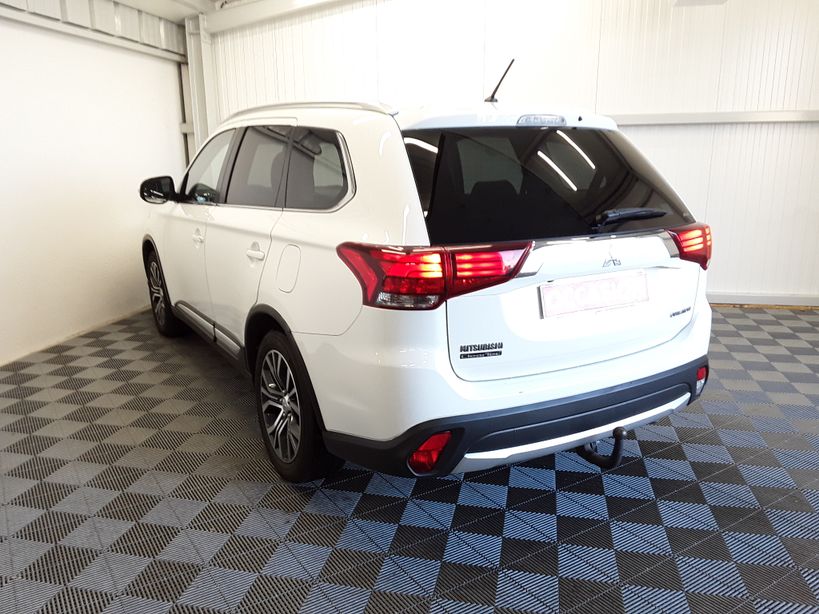 MITSUBISHI OUTLANDER 2016 - Photo n°3