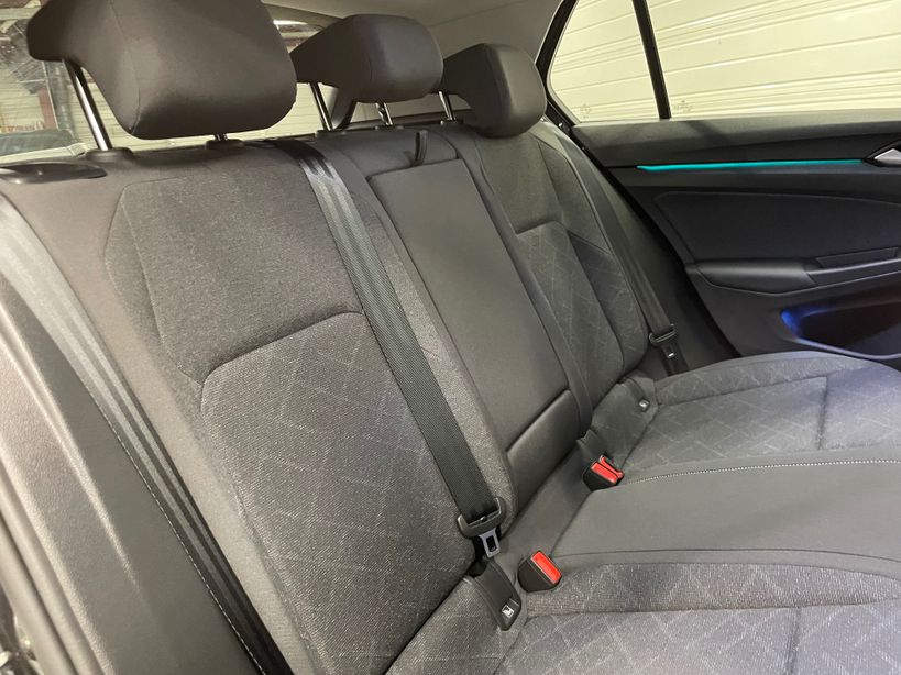 VOLKSWAGEN GOLF 2023 - Photo n°12