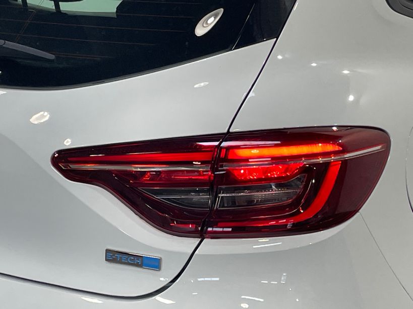 RENAULT CLIO V 2021 - Photo n°8