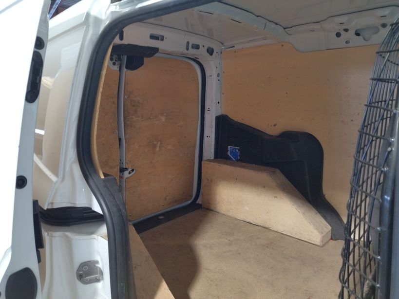 FORD TRANSIT COURIER FOURGON 2020 - Photo n°10