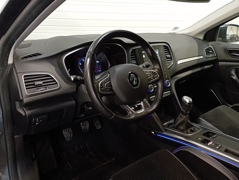 RENAULT MEGANE IV BERLINE 2020 - Photo n°12