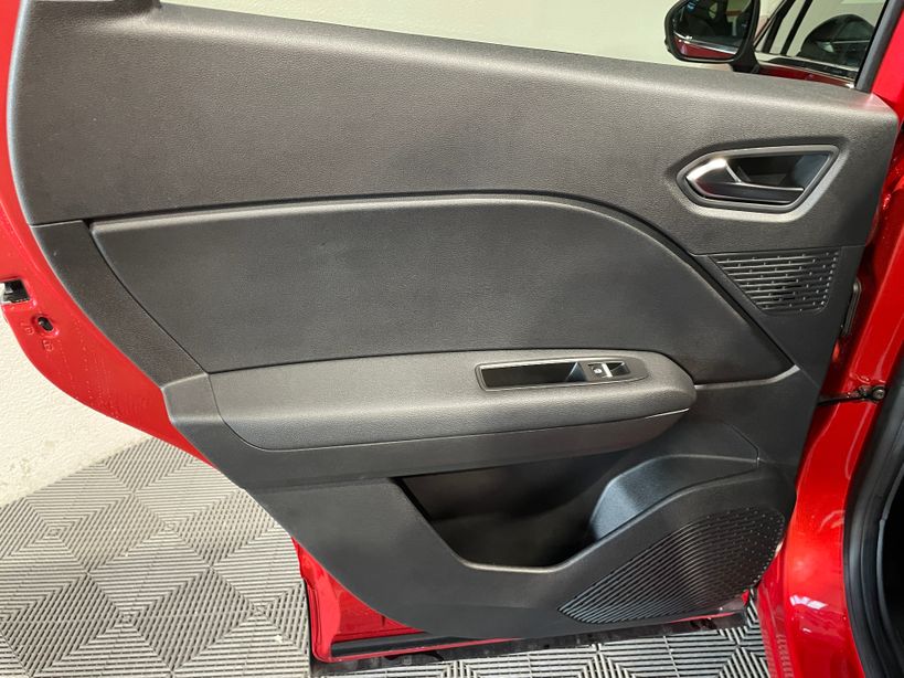 RENAULT CAPTUR 2023 - Photo n°17