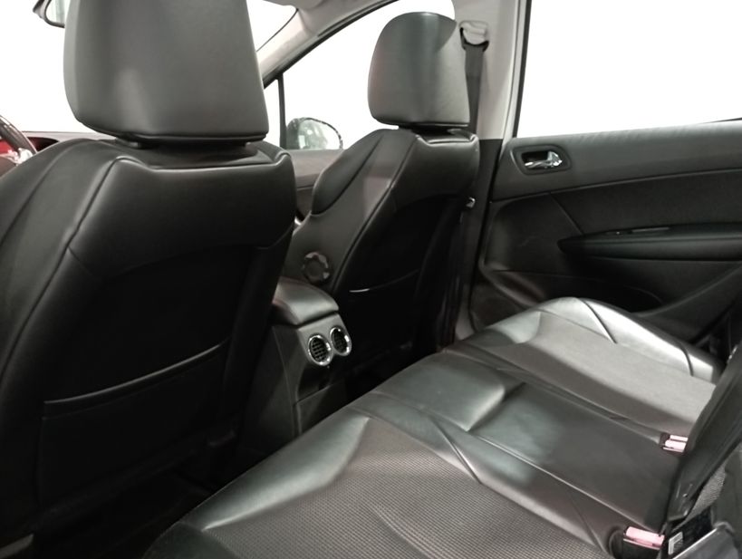 PEUGEOT 308 2011 - Photo n°16